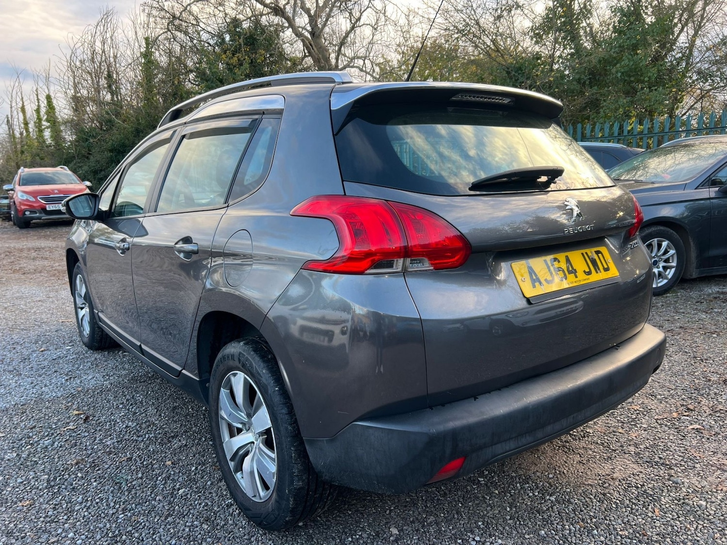 Used Peugeot 2008 2015 for sale - 76625384: Photo 2