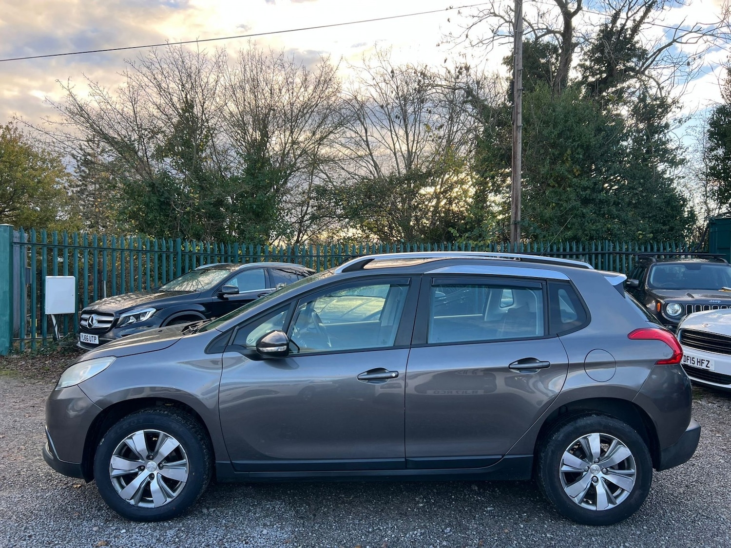 Used Peugeot 2008 2015 for sale - 76625384: Photo 8