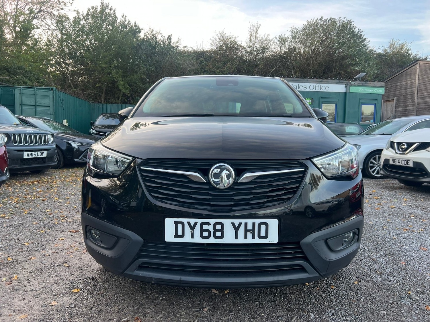 Used Vauxhall Crossland X 2018 for sale - 76402197: Photo 2