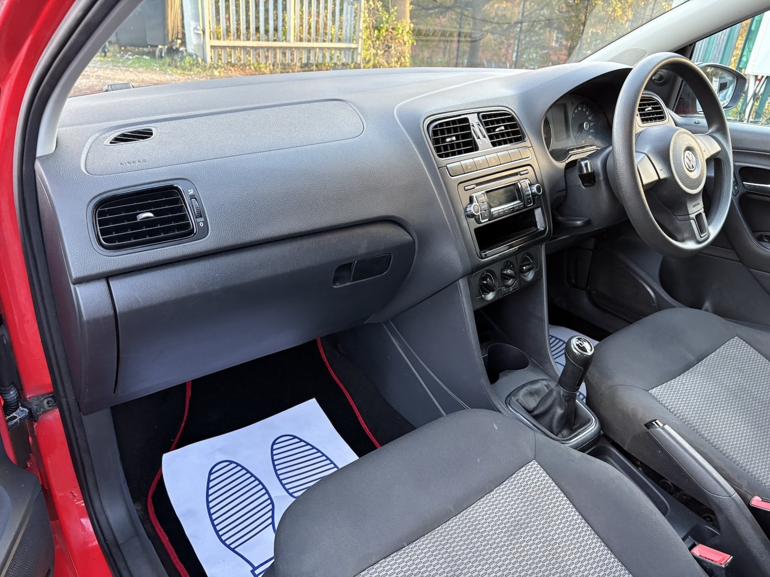 Used Volkswagen Polo 2012 for sale - 76649842: Photo 10