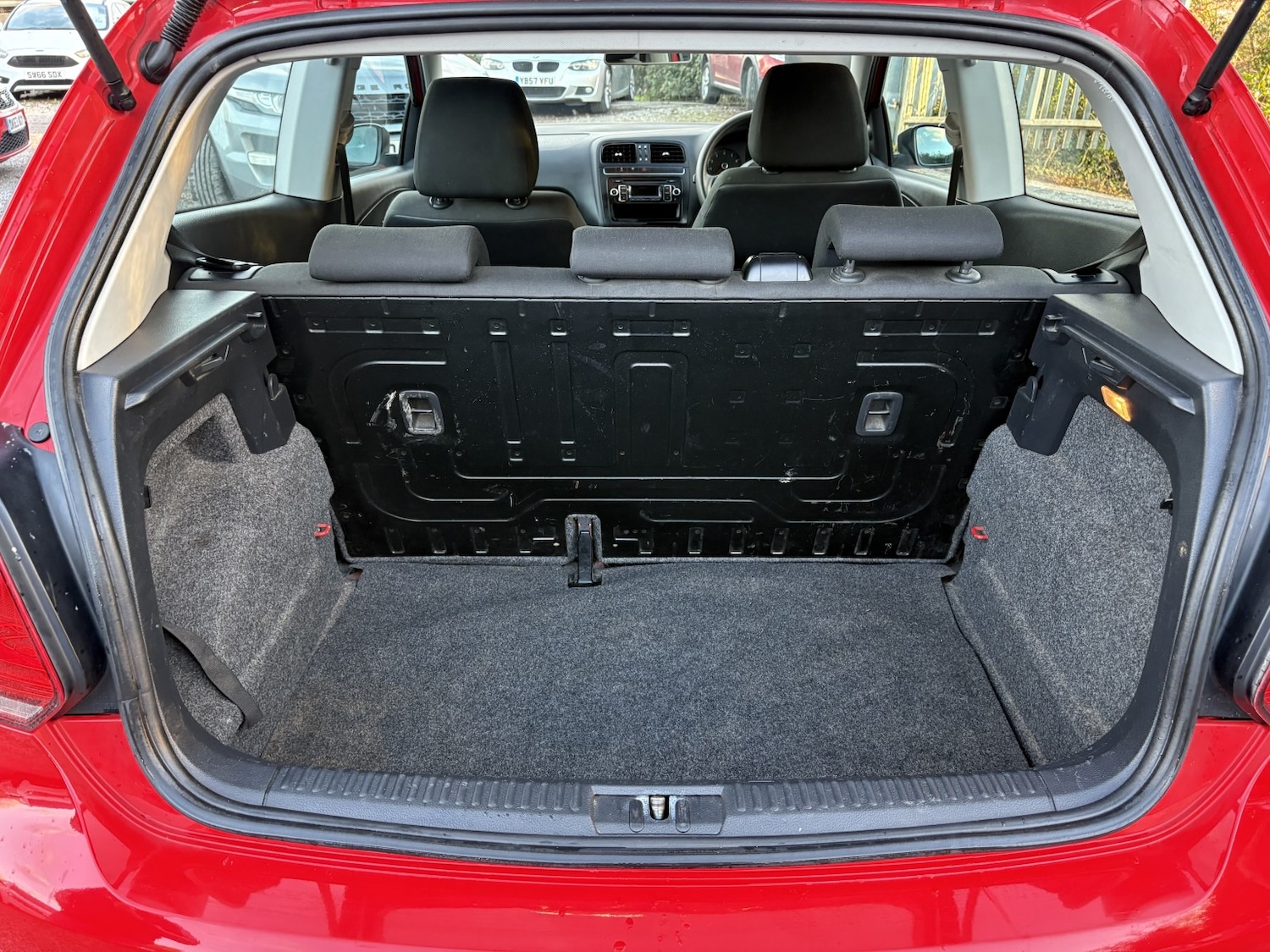 Used Volkswagen Polo 2012 for sale - 76649842: Photo 9