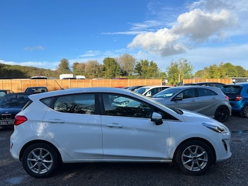 Used Ford Fiesta 2017 for sale - 75890817: Photo