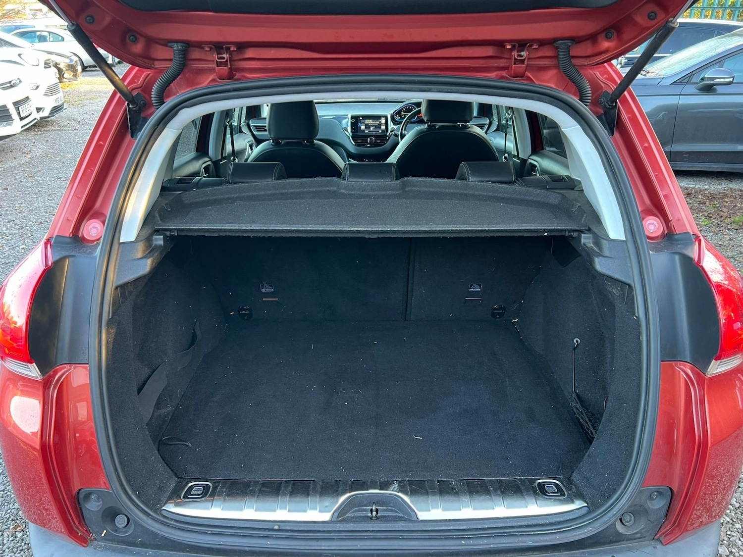 Used Peugeot 2008 2015 for sale - 76625392: Photo 10