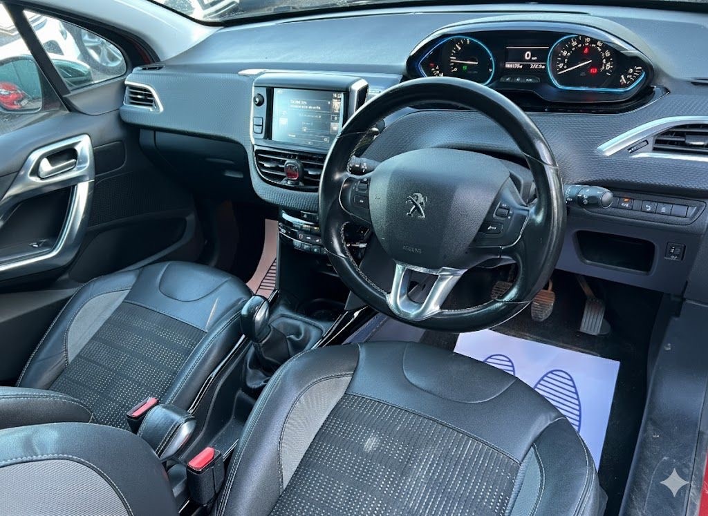 Used Peugeot 2008 2015 for sale - 76625392: Photo 14