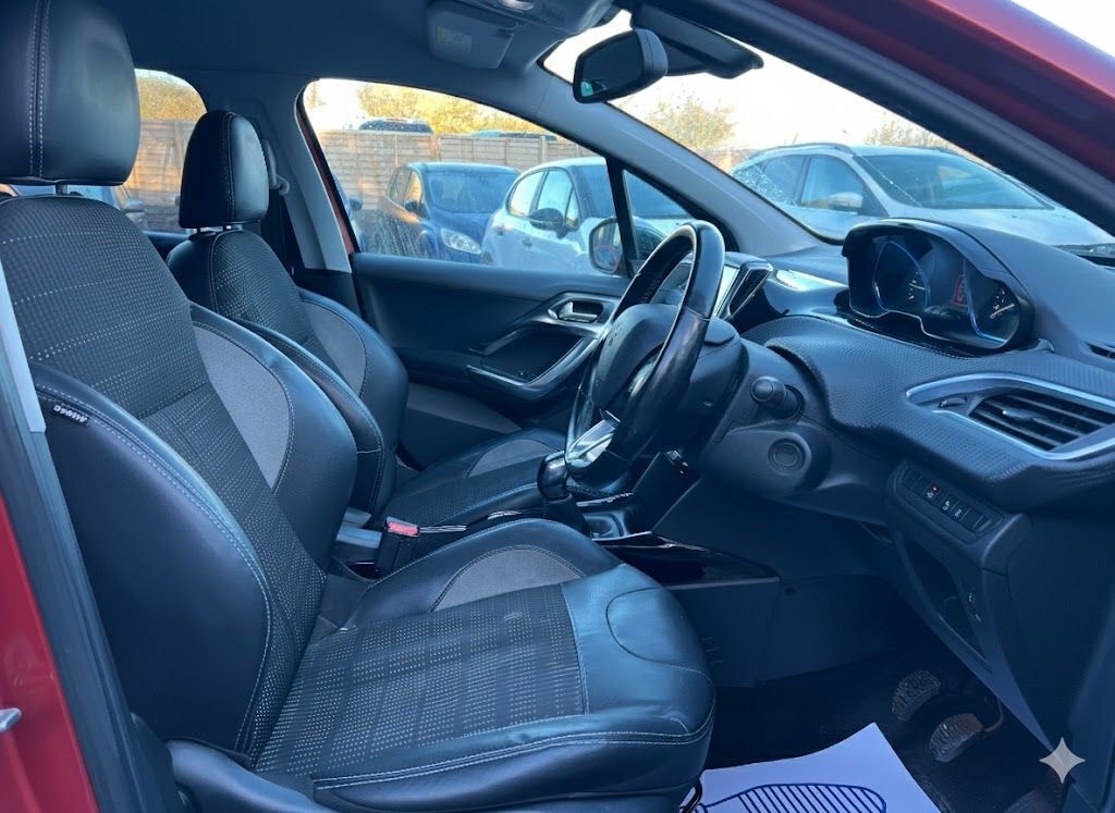 Used Peugeot 2008 2015 for sale - 76625392: Photo 15