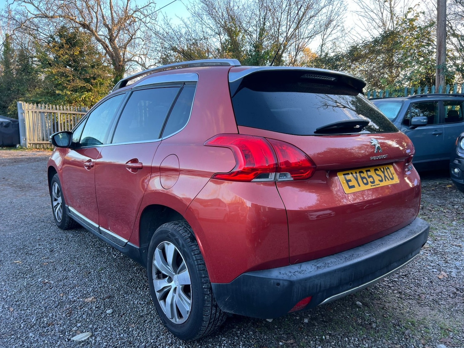 Used Peugeot 2008 2015 for sale - 76625392: Photo 3