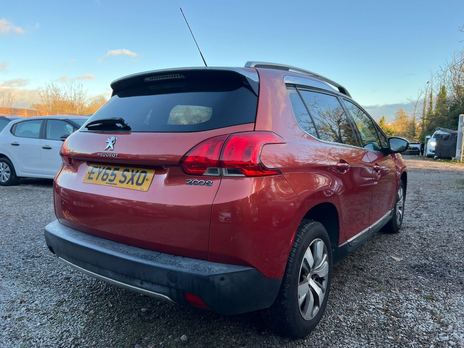 Used Peugeot 2008 2015 for sale - 76625392: Photo 4
