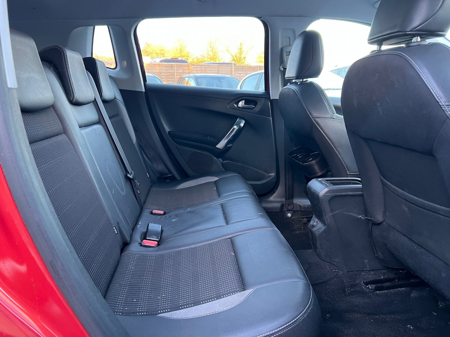 Used Peugeot 2008 2015 for sale - 76625392: Photo 9