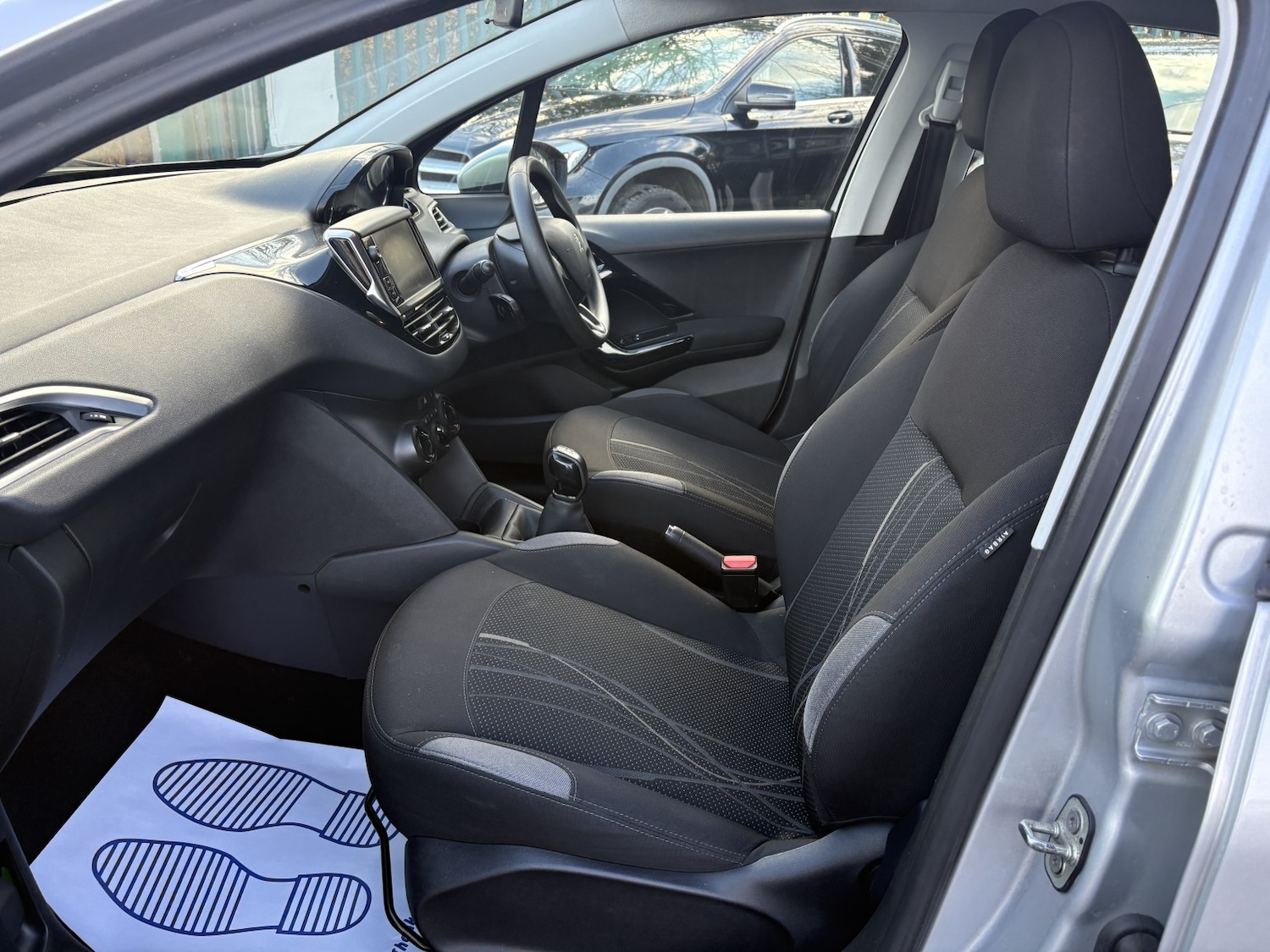 Used Peugeot 208 2014 for sale - 77968632: Photo 10