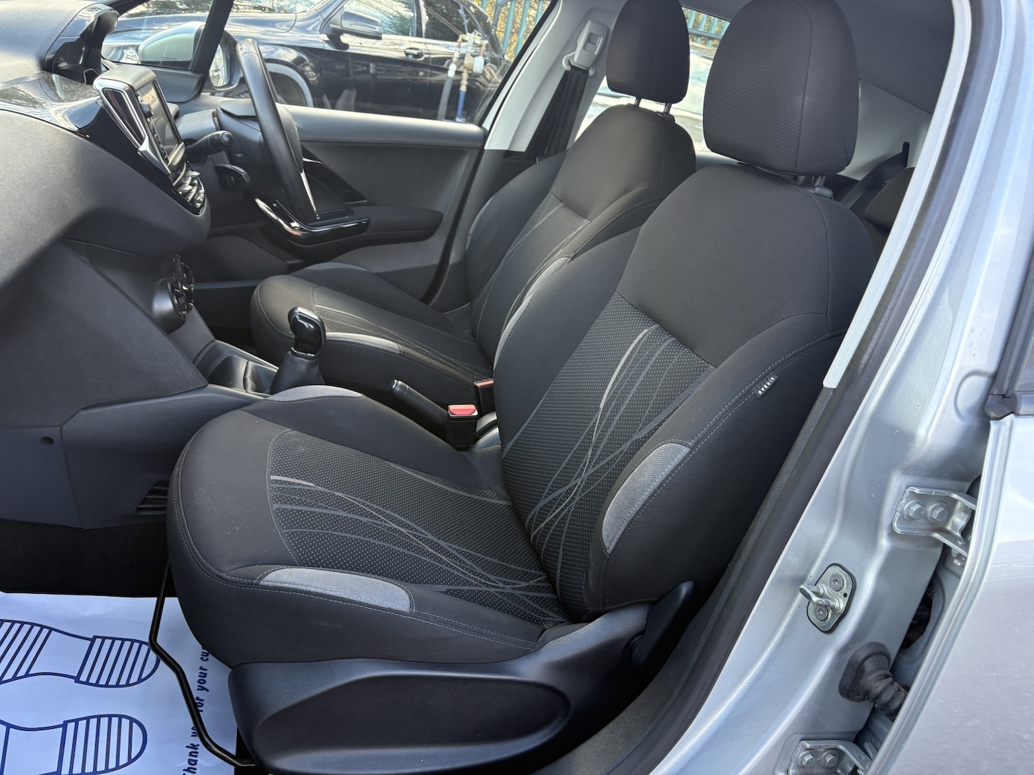 Used Peugeot 208 2014 for sale - 77968632: Photo 11