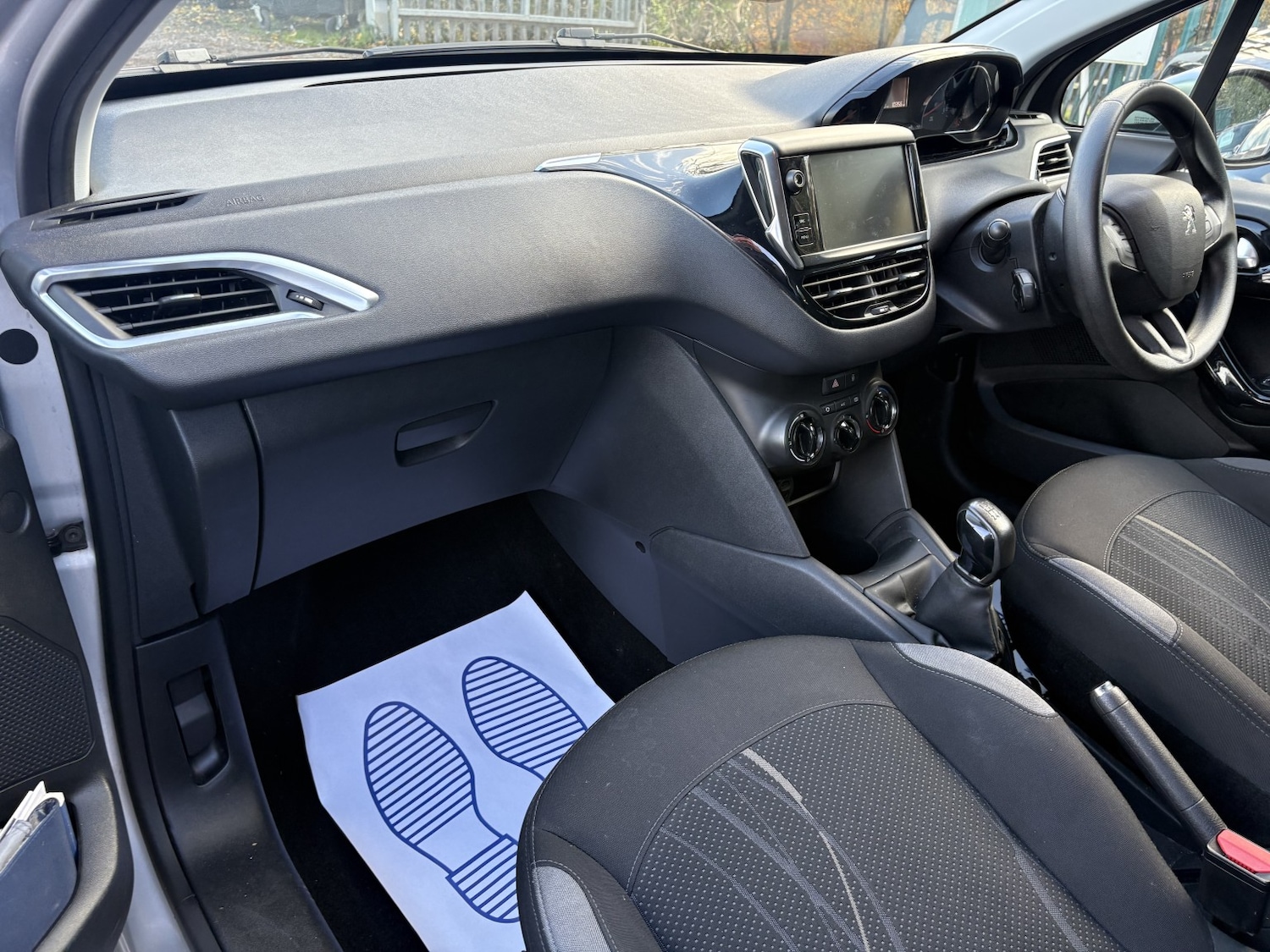 Used Peugeot 208 2014 for sale - 77968632: Photo 13