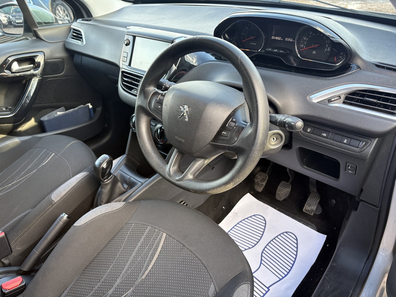 Used Peugeot 208 2014 for sale - 77968632: Photo 19