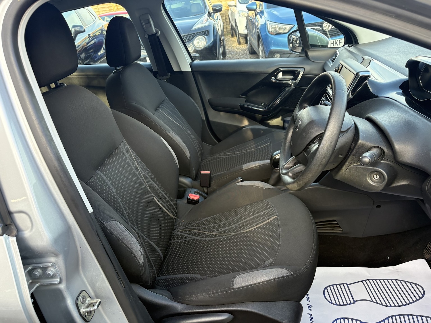 Used Peugeot 208 2014 for sale - 77968632: Photo 21