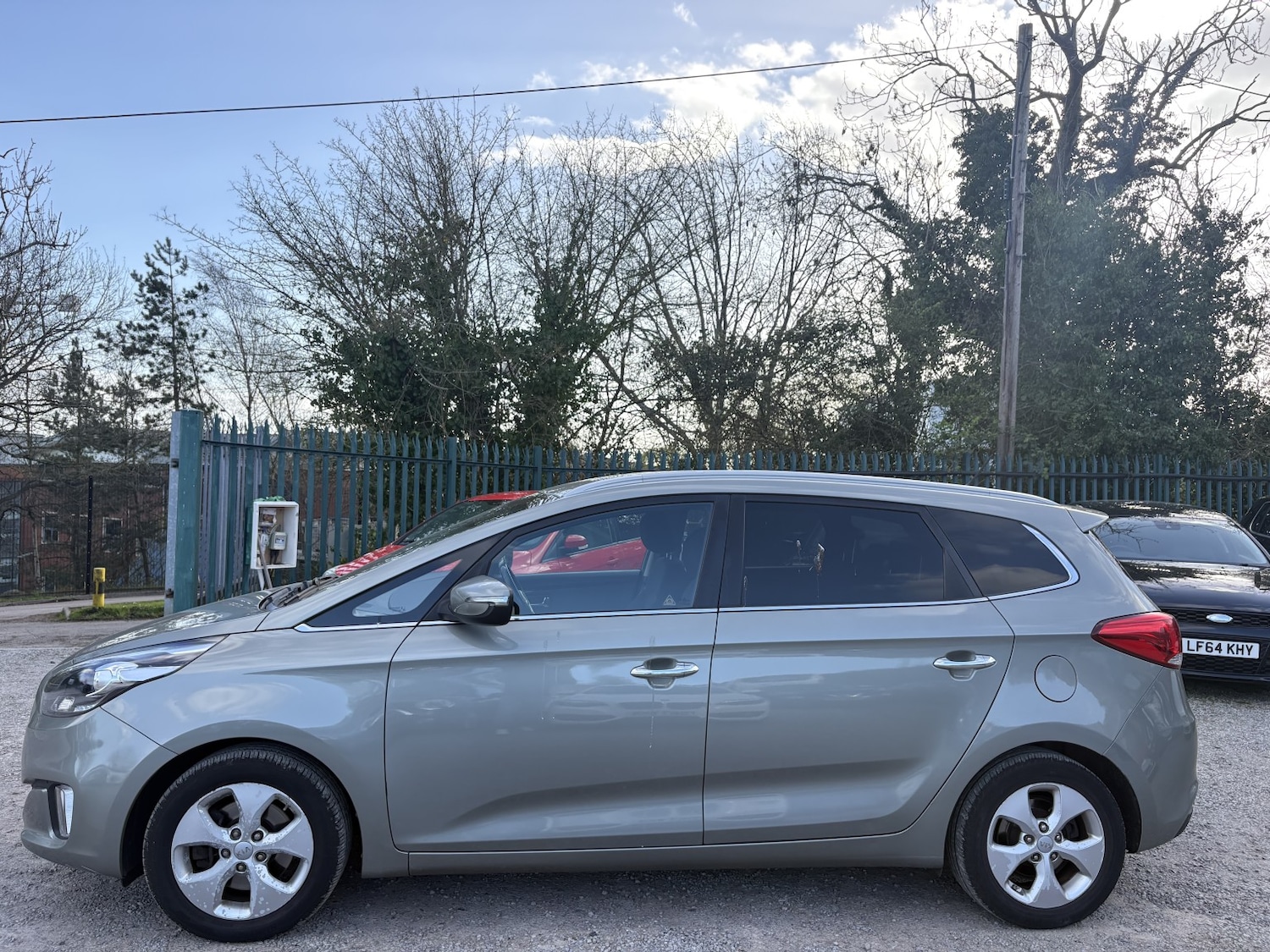 Used Kia Carens 2015 for sale - 78090678: Photo 4