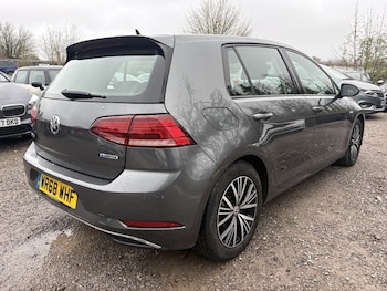 Used Volkswagen Golf 2018 for sale - 78480060: Photo