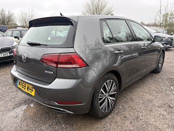 Used Volkswagen Golf 2018 for sale - 78480060: Photo