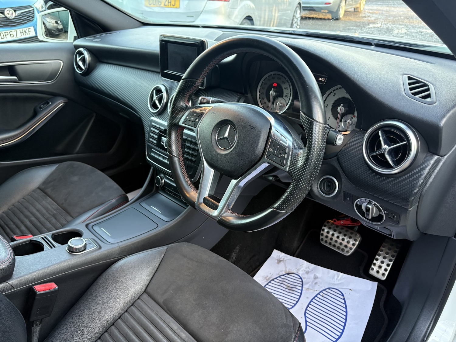 Used Mercedes-Benz A-Class 2014 for sale - 76945597: Photo 11