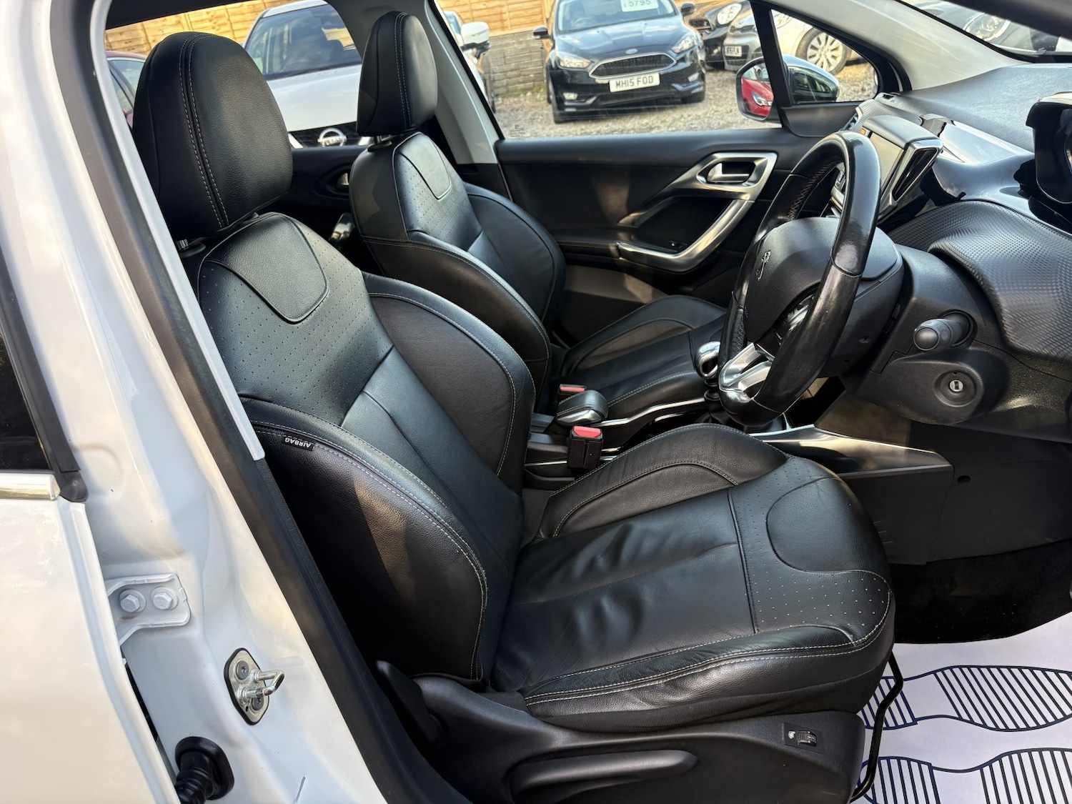 Used Peugeot 2008 2015 for sale - 76402178: Photo 11