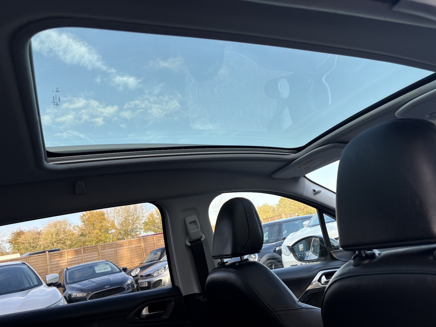 Used Peugeot 2008 2015 for sale - 76402178: Photo 15