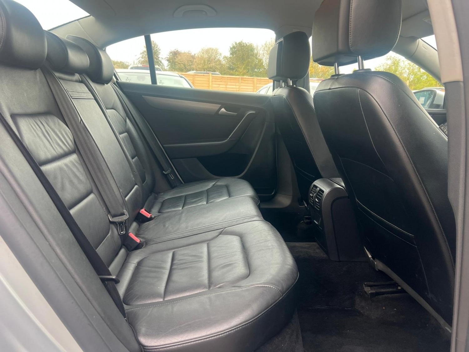 Used Volkswagen Passat 2014 for sale - 76142532: Photo 10