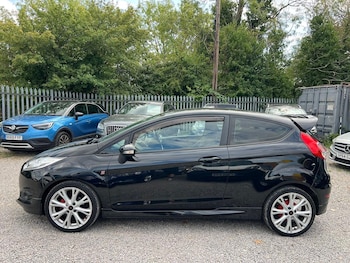 Used Ford Fiesta 2015 for sale - 79060254: Photo