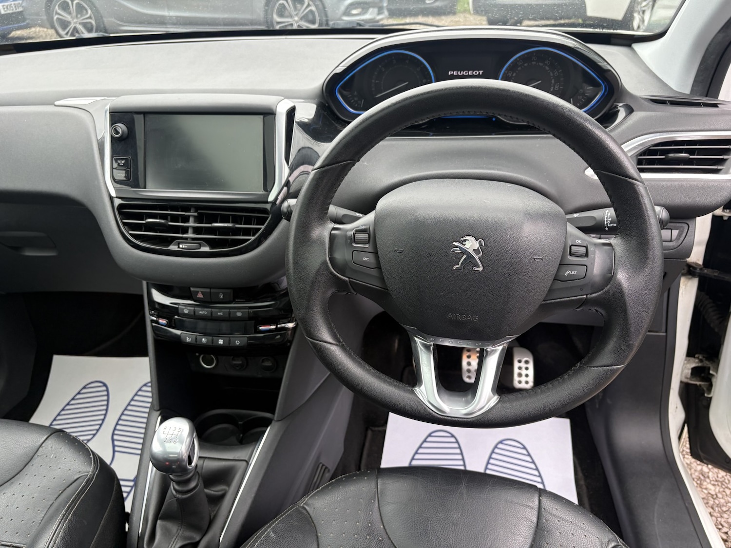 Used Peugeot 208 2013 for sale - 78131577: Photo 11