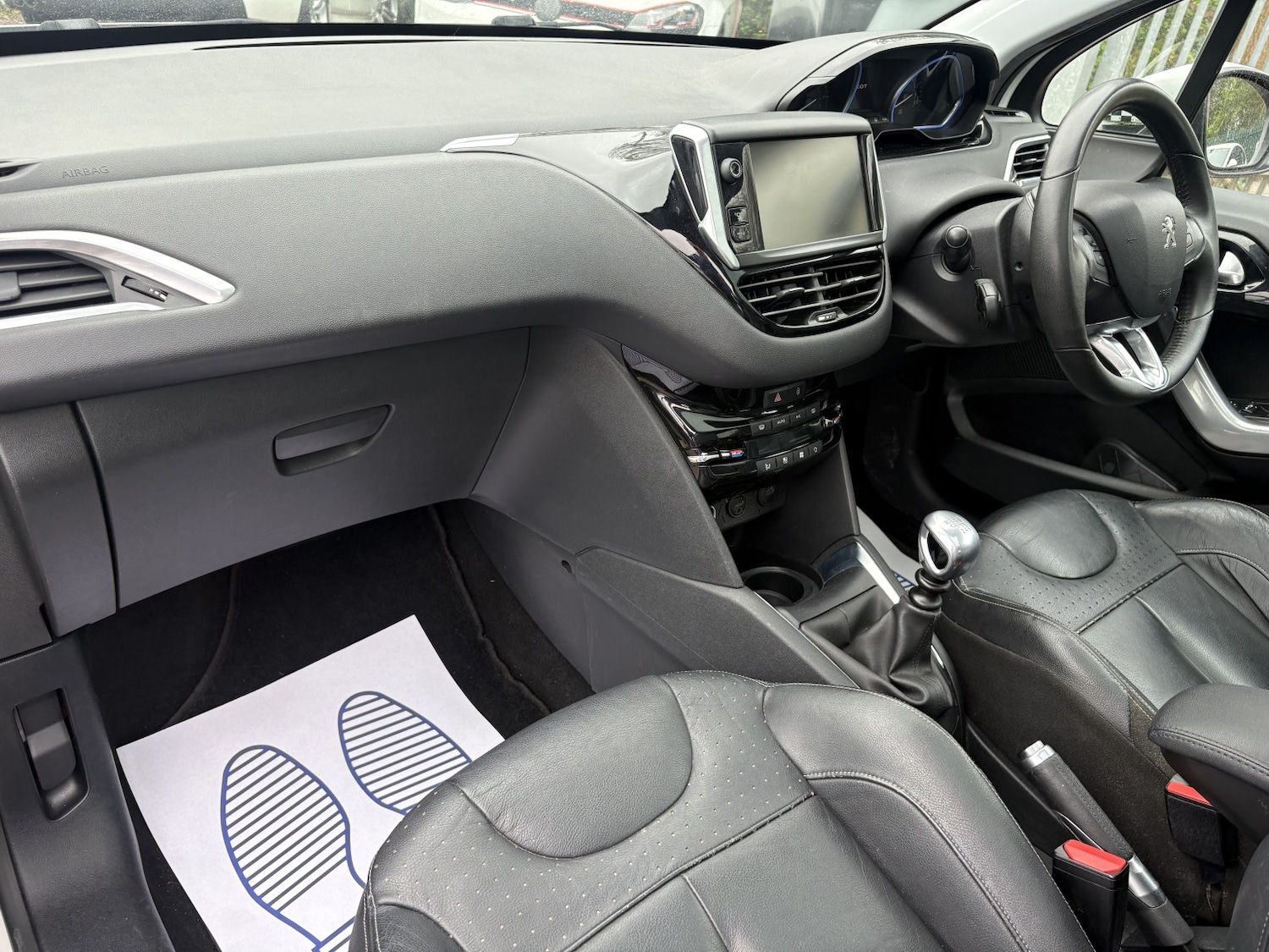 Used Peugeot 208 2013 for sale - 78131577: Photo 14