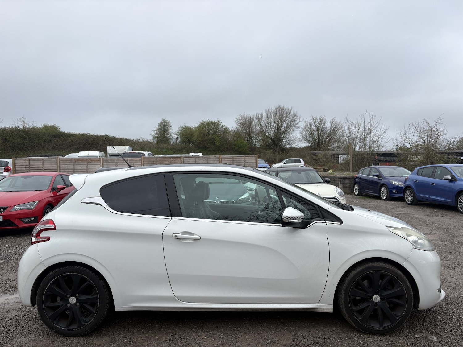 Used Peugeot 208 2013 for sale - 78131577: Photo 5