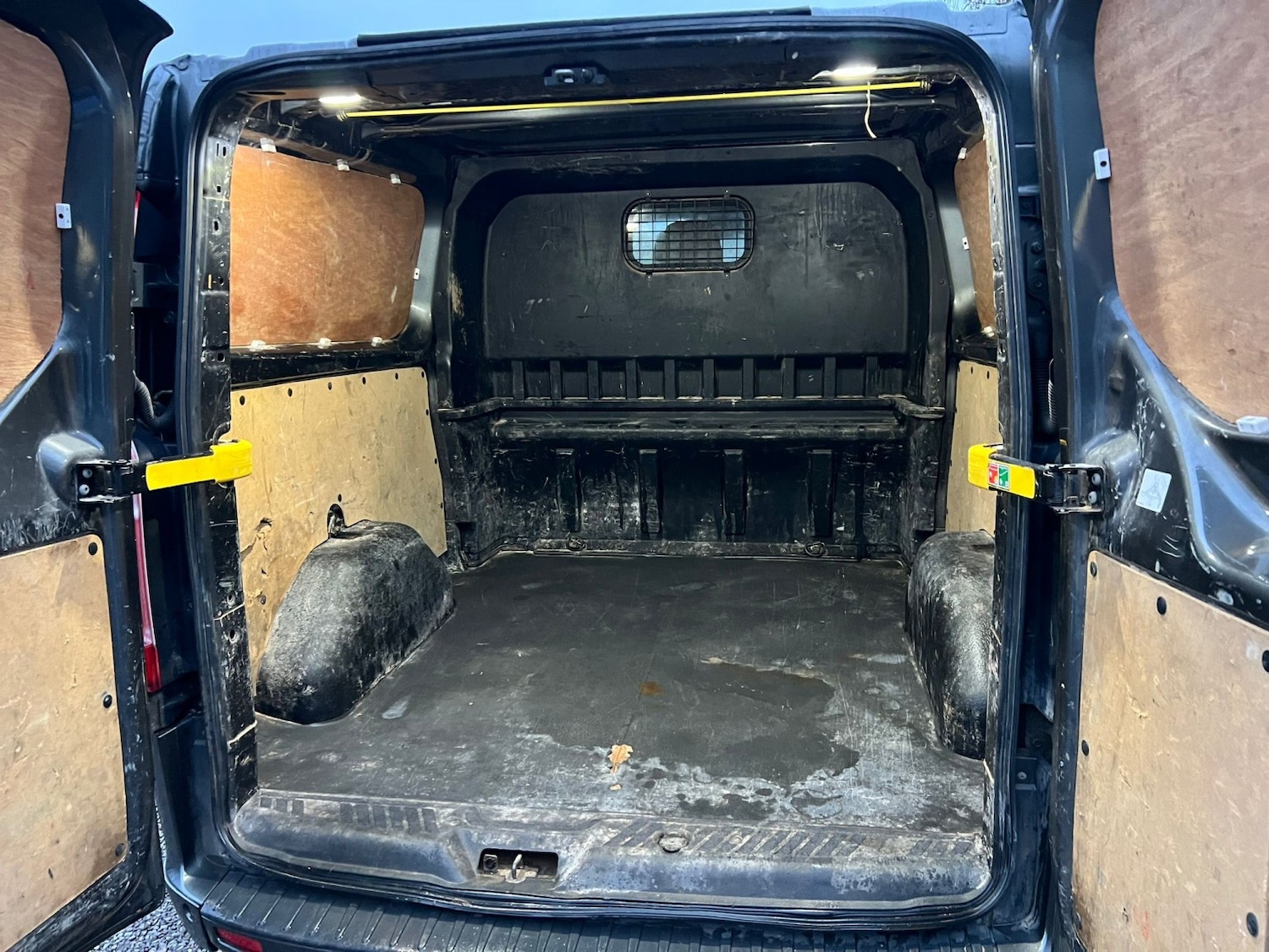 Used Ford Transit 2017 for sale - 76476919: Photo 15