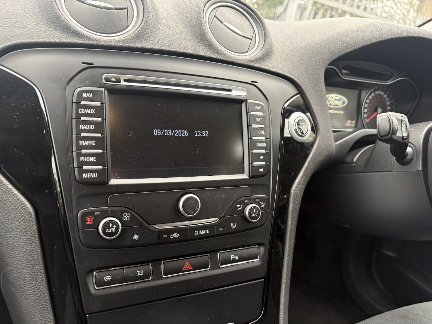 Used Ford Mondeo 2014 for sale - 77813186: Photo 17