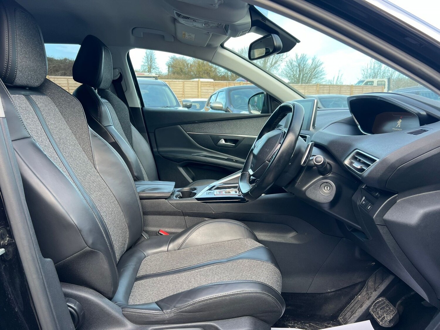 Used Peugeot 3008 2018 for sale - 77528334: Photo 18