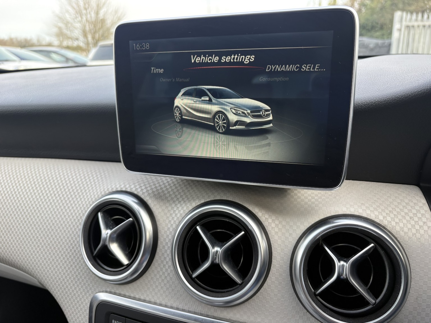 Used Mercedes-Benz A-Class 2015 for sale - 78018369: Photo 9