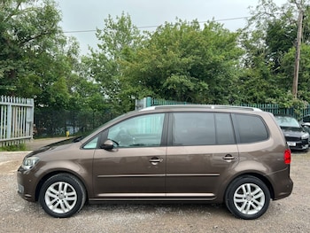 Used Volkswagen Touran 2010 for sale - 79150316: Photo