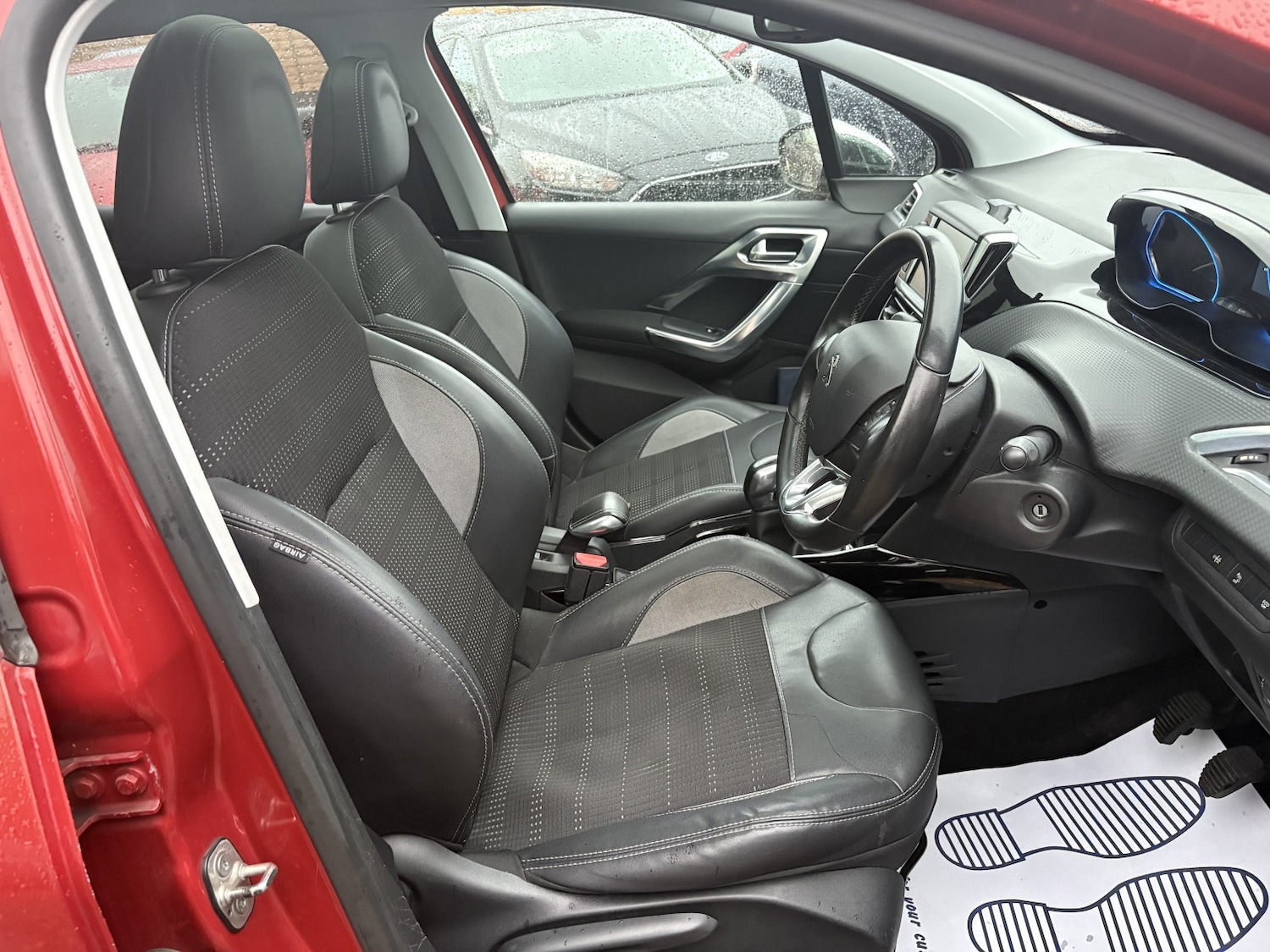 Used Peugeot 2008 2015 for sale - 76517796: Photo 11