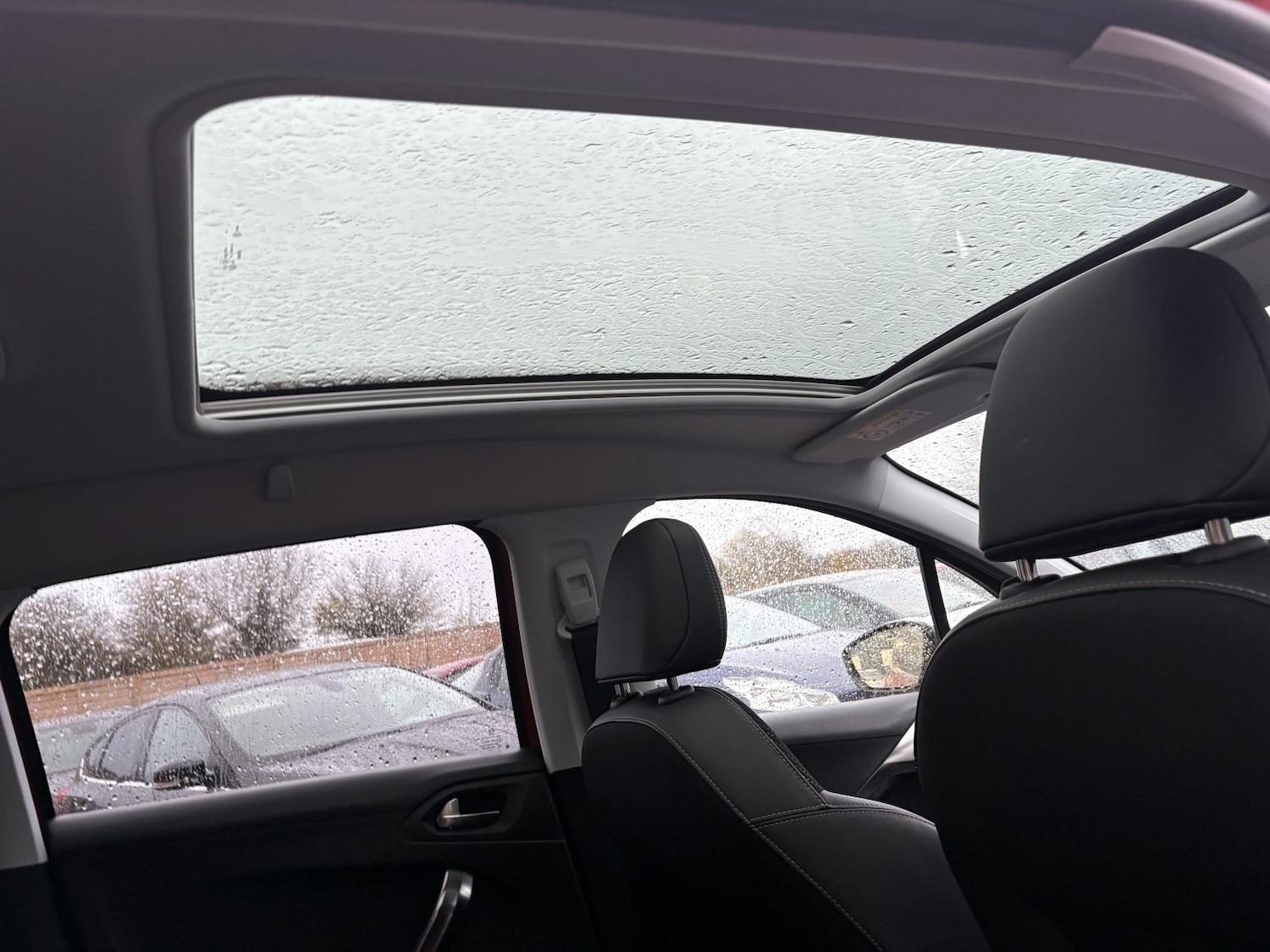 Used Peugeot 2008 2015 for sale - 76517796: Photo 15