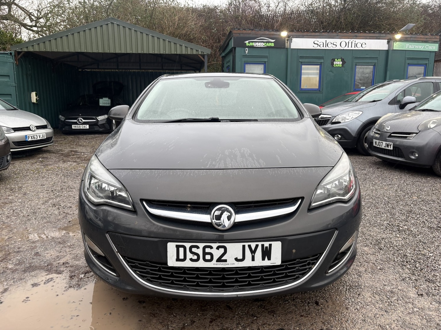Used Vauxhall Astra 2013 for sale - 77822215: Photo 2