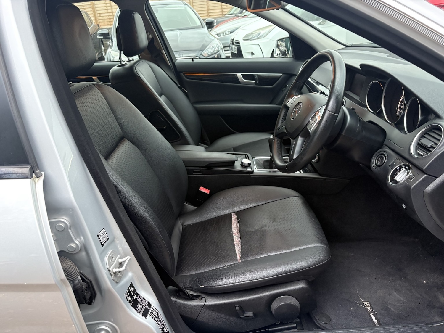 Used Mercedes-Benz C Class 2014 for sale - 76504726: Photo 14