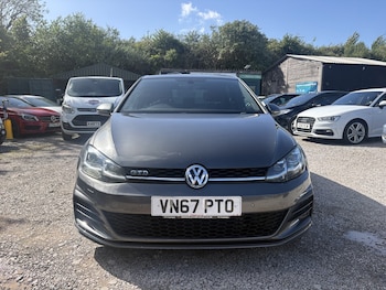 Used Volkswagen Golf 2017 for sale - 78858124: Photo