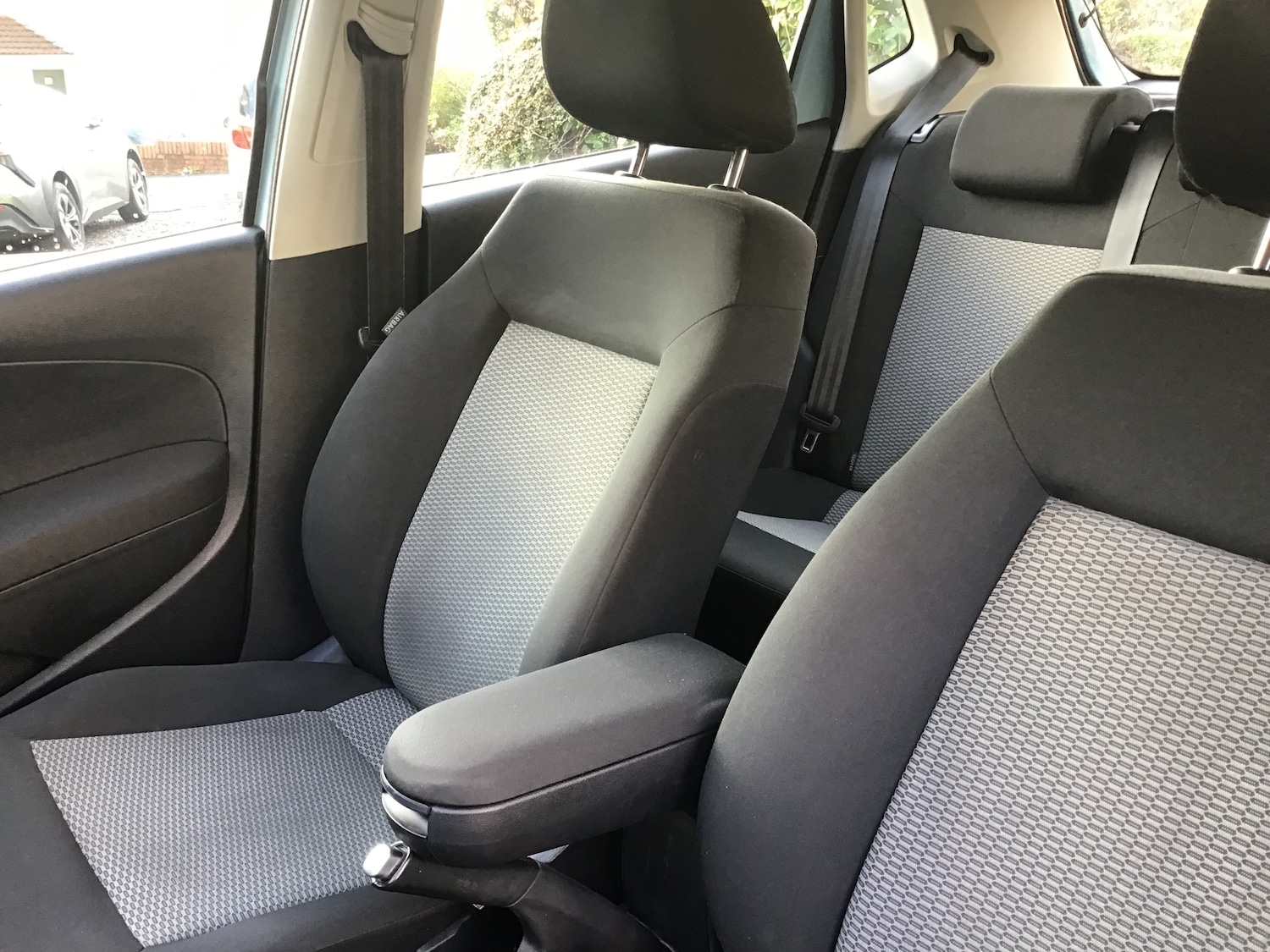 Used Volkswagen Polo 2013 for sale - 76493857: Photo 9