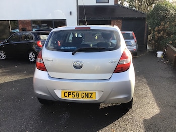 Used Hyundai i20 2009 for sale - 76807730: Photo