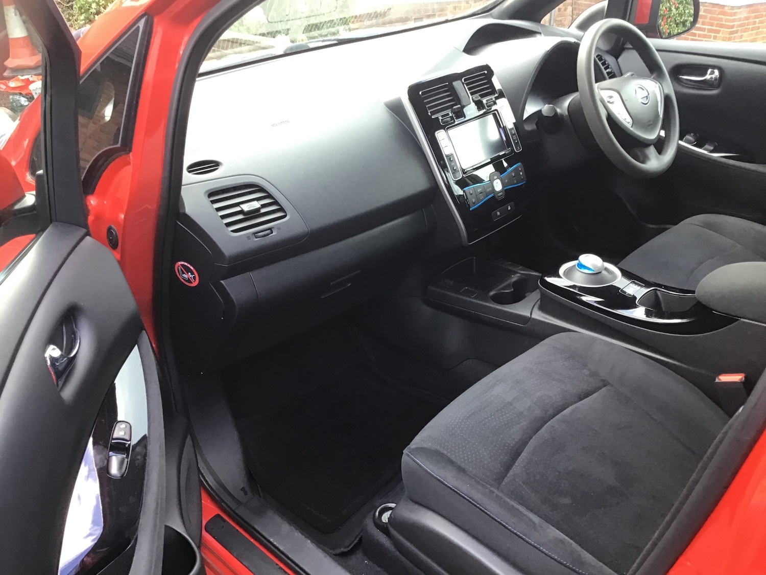 Used Nissan Leaf 2017 for sale - 77836463: Photo 9