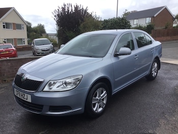 2011 (11) - 1.6 SE 5dr