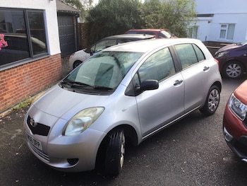 Toyota - Yaris