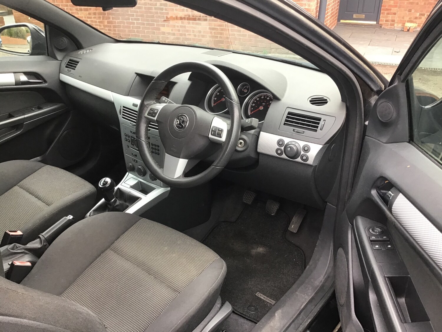 Used Vauxhall Astra 2011 for sale - 77578958: Photo 6