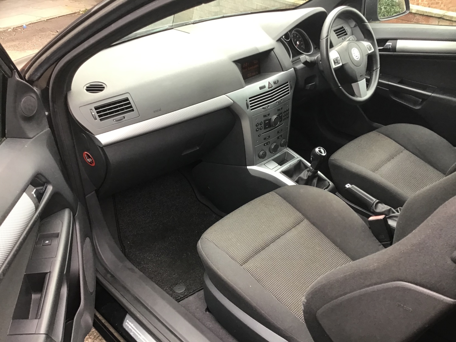 Used Vauxhall Astra 2011 for sale - 77578958: Photo 8