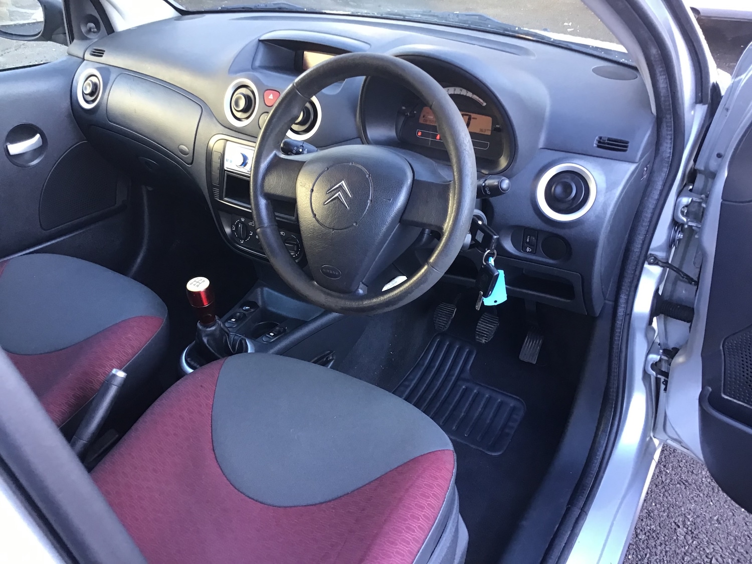 Used Citroen C2 2009 for sale - 76616619: Photo 6