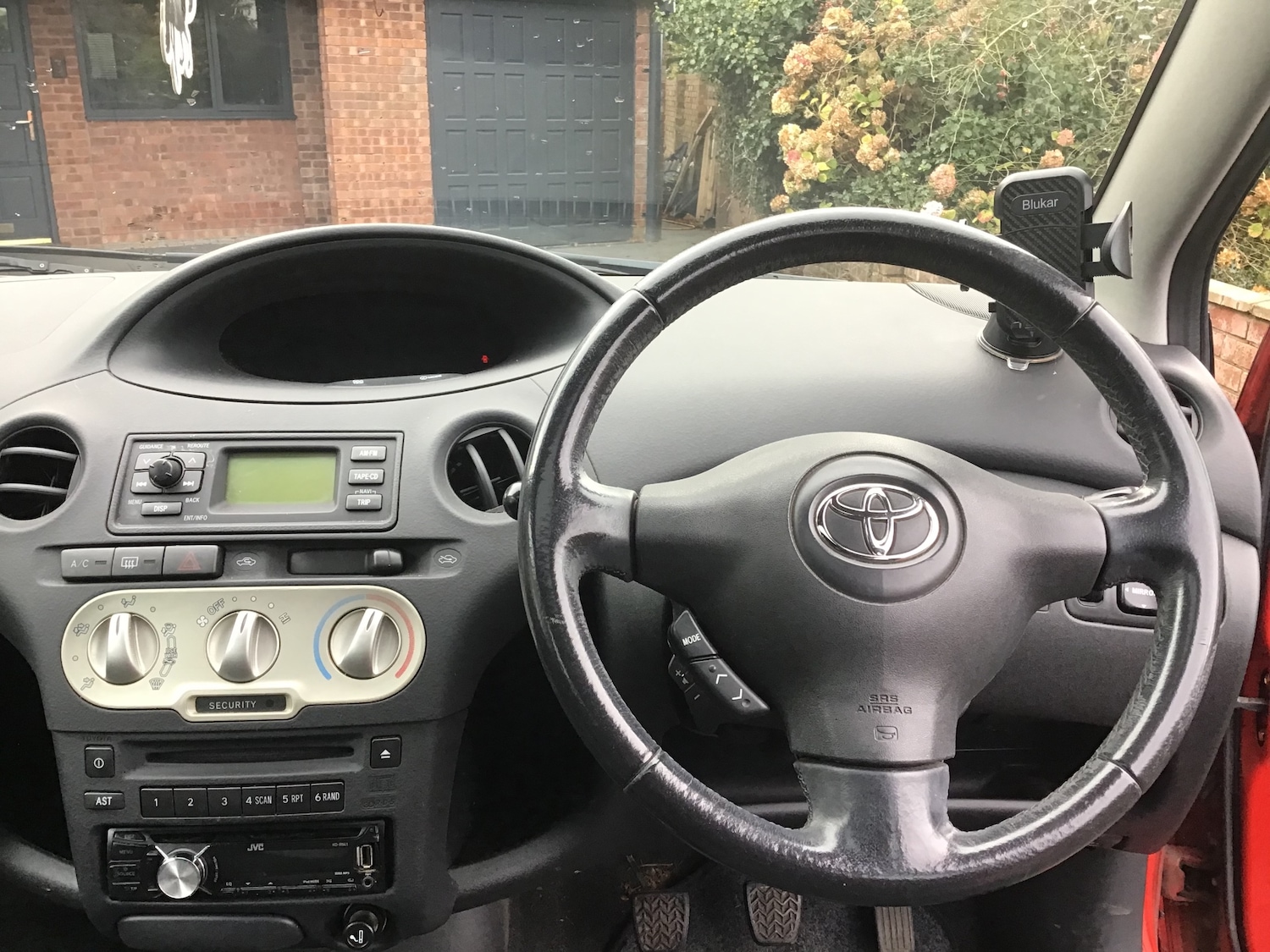 Used Toyota Yaris 2003 for sale - 76378940: Photo 6