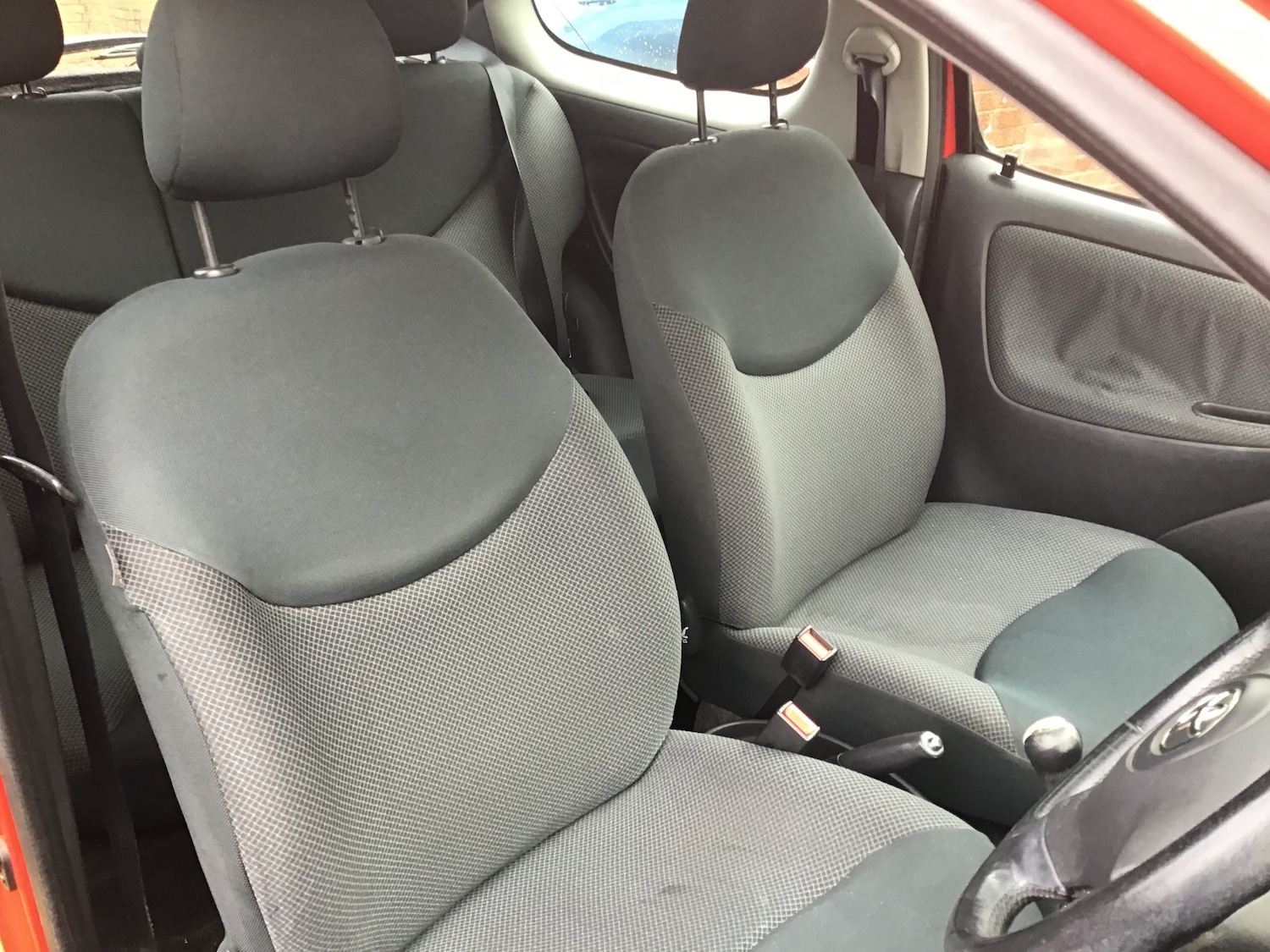 Used Toyota Yaris 2003 for sale - 76378940: Photo 7