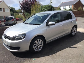 Volkswagen - Golf