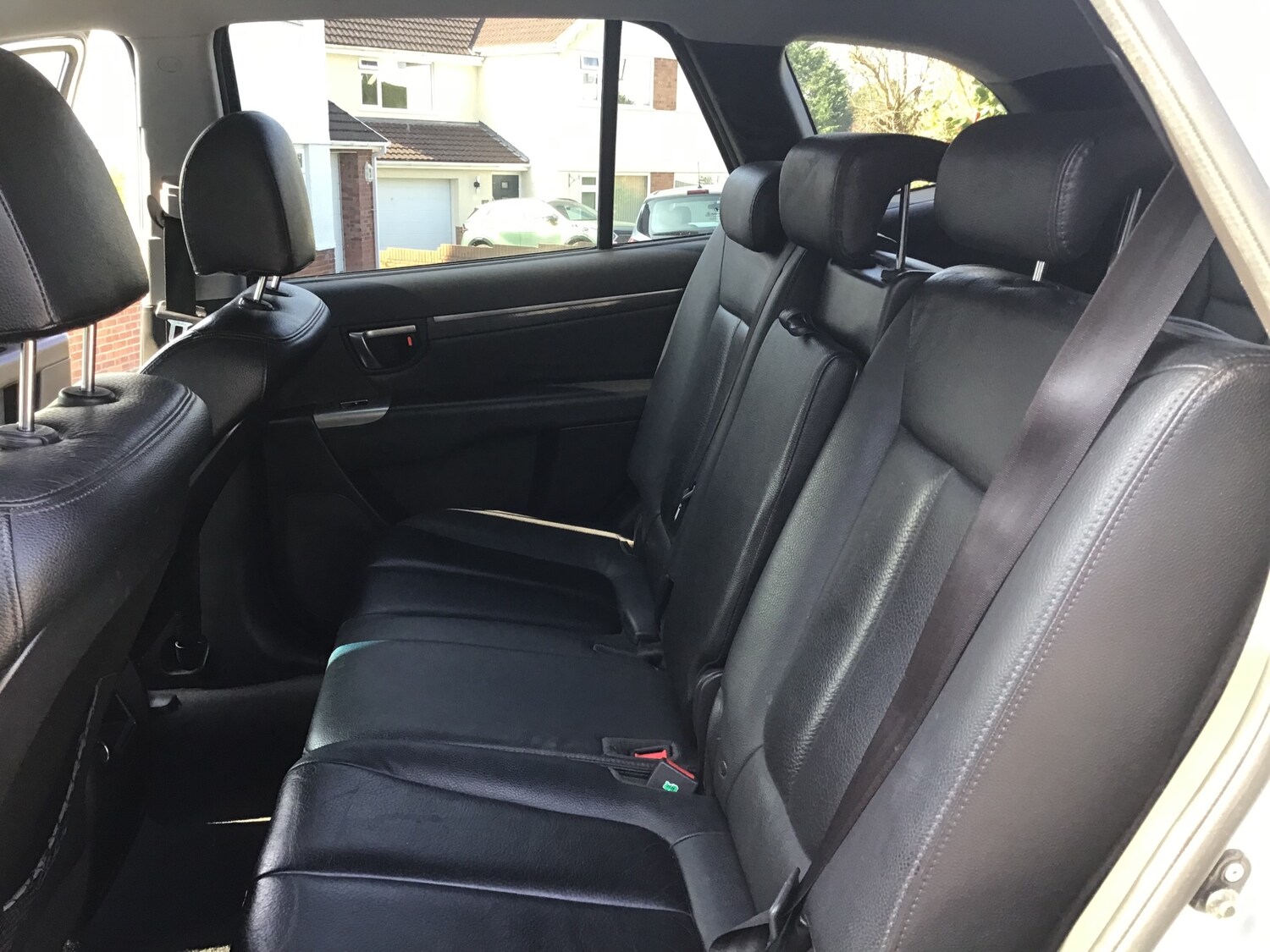 Used Hyundai Santa Fe 2011 for sale - 77973901: Photo 10